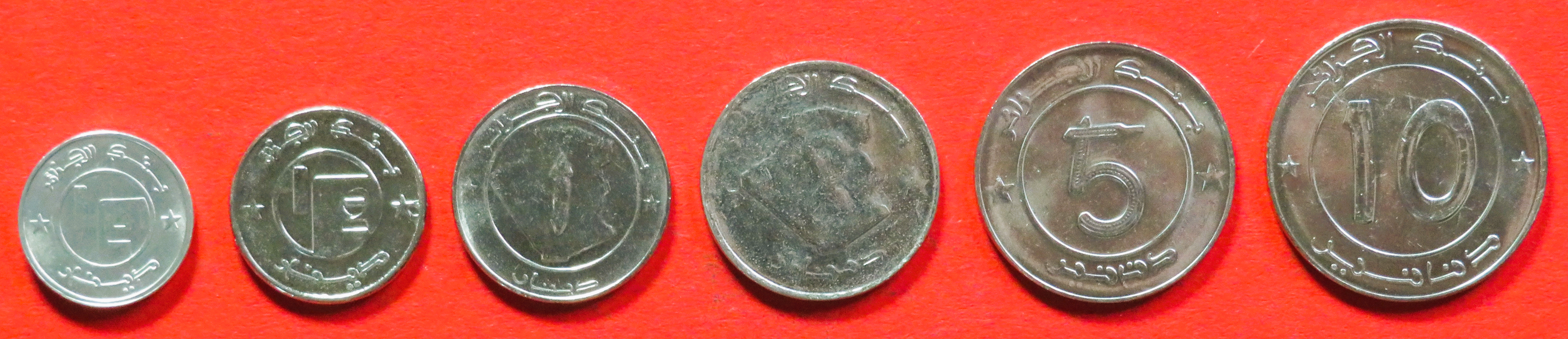 Algerien:  25/50 Centimes + 1/2/5/10 Dinars, 1992+, unzirkuliert (unc), # 35-39