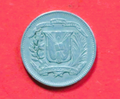 Dominikanische Republik: 10 Centavos, 1967/1973-75, gebraucht (used / ss), # 4a