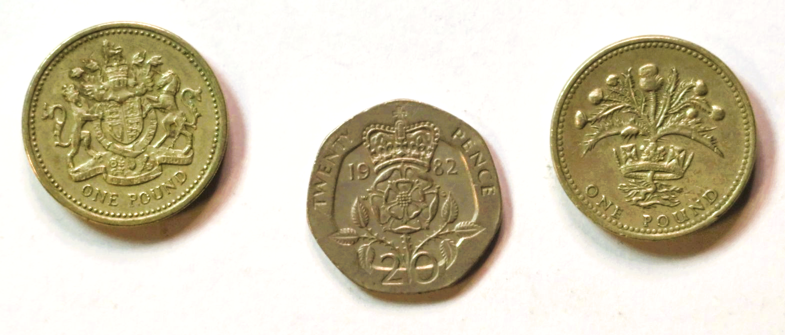 Great Britain - Set 5: 3 coins, 20p+2x1 Pound, 1982-1984, circulated (USED / vf), Elizabeth II. 