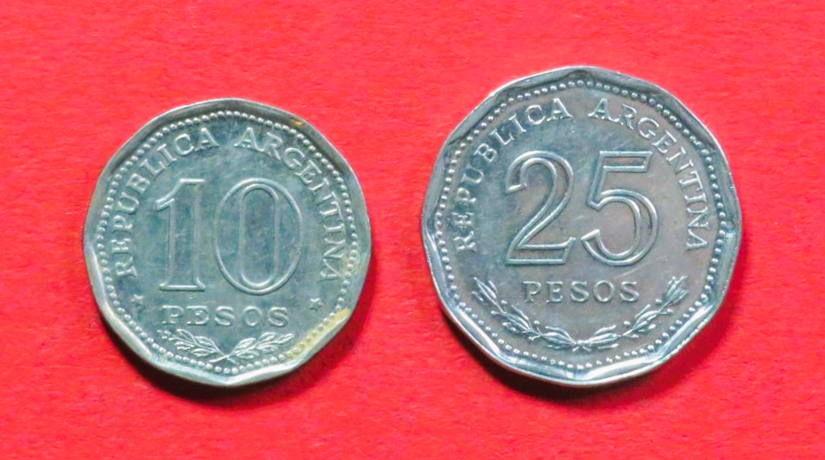 Argentina - Set 4:  10/25 Pesos, 1966/1968, circulated (used / vf), Commemorative issue, # 62/63