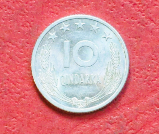 Albanien: 10 Qindarka, 1964, gebraucht (USED / ss), #40