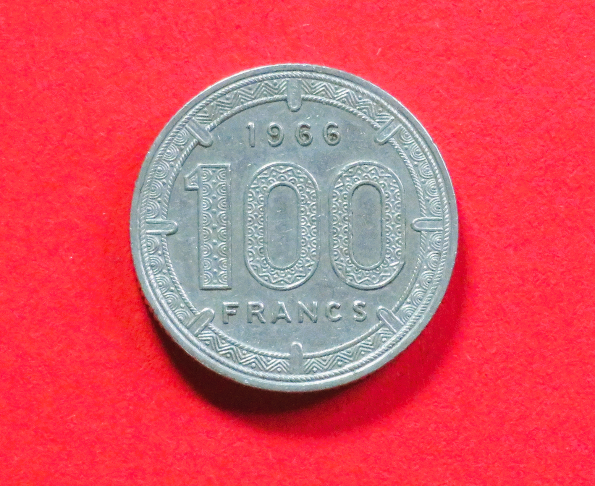 Central African States:  100 Francs, 1966, circulated (used / vf), # 16