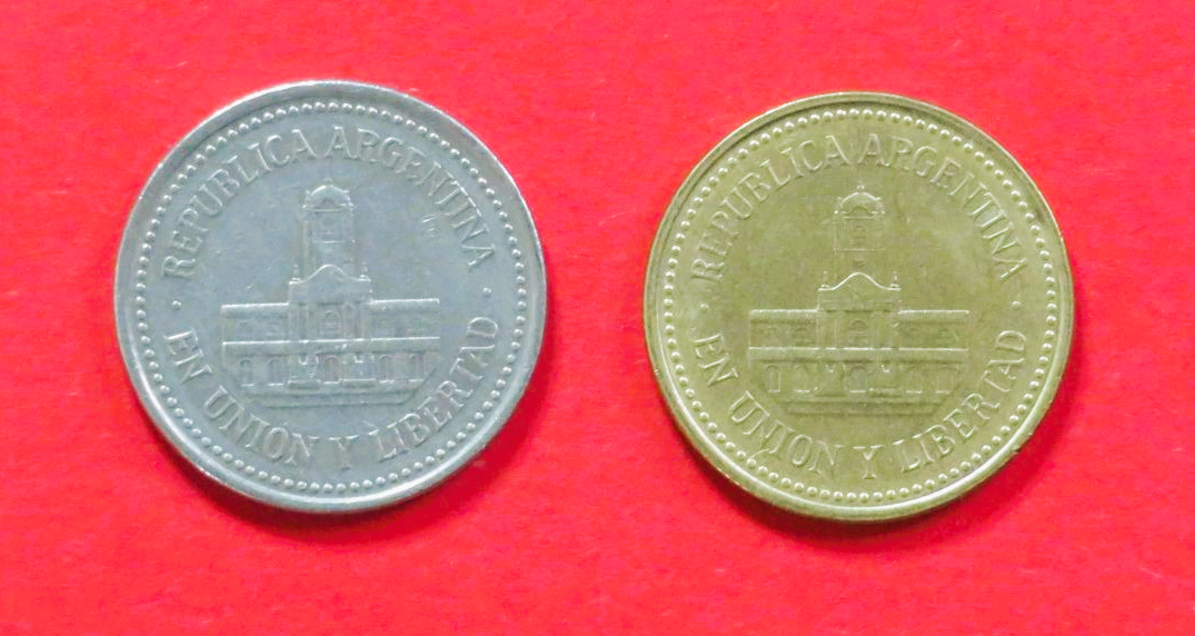 Argentina - Set:  2 x 25 Centavos, 1992+, circulated (used / vf), # 111/111a