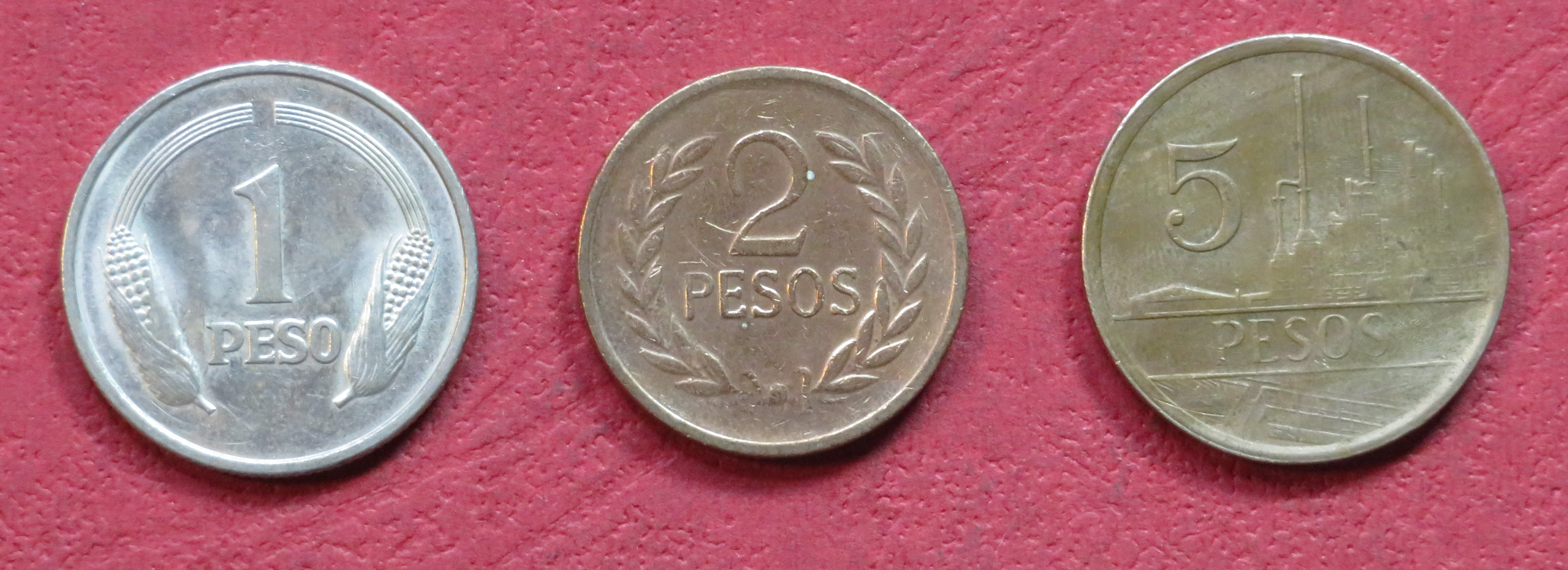 Colombia - Set  3: Set of 3 coins, 1-5 Pesos, 1974-1988, USED