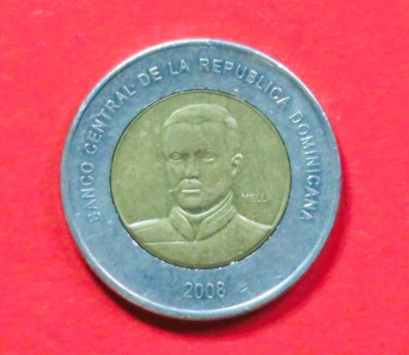 Dominikanische Republik: 10 Pesos, 2005+, gebraucht (used / ss-vz), # 150
