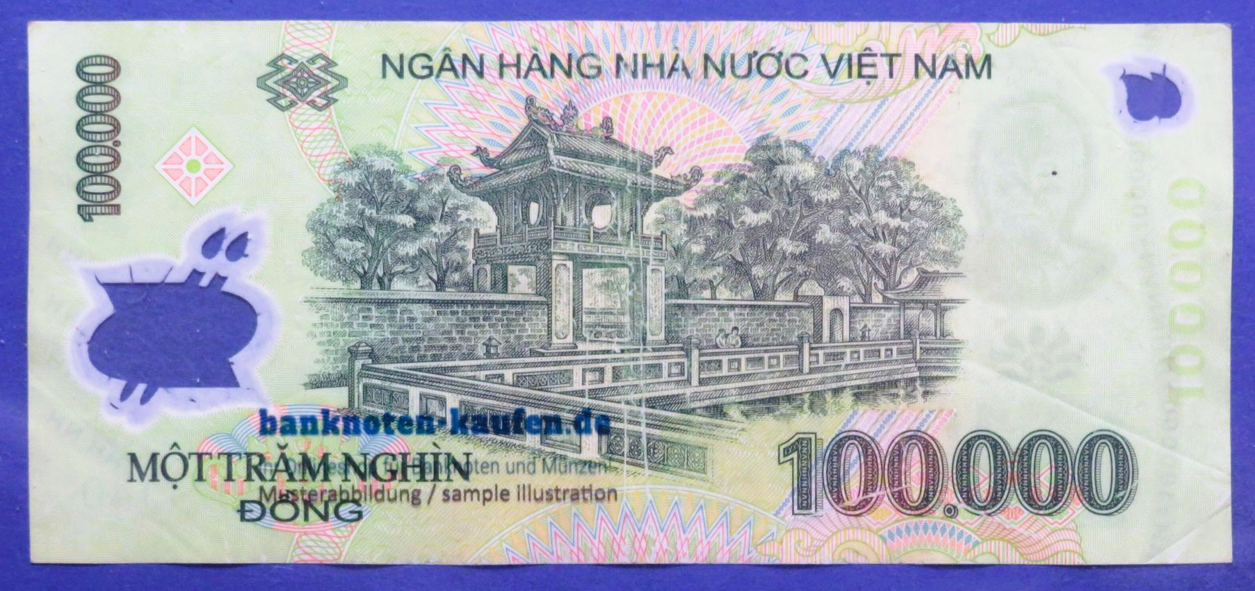 Viet Nam - 100,000 Dong, 2013, circulated (USED / F), Polymer, P-122