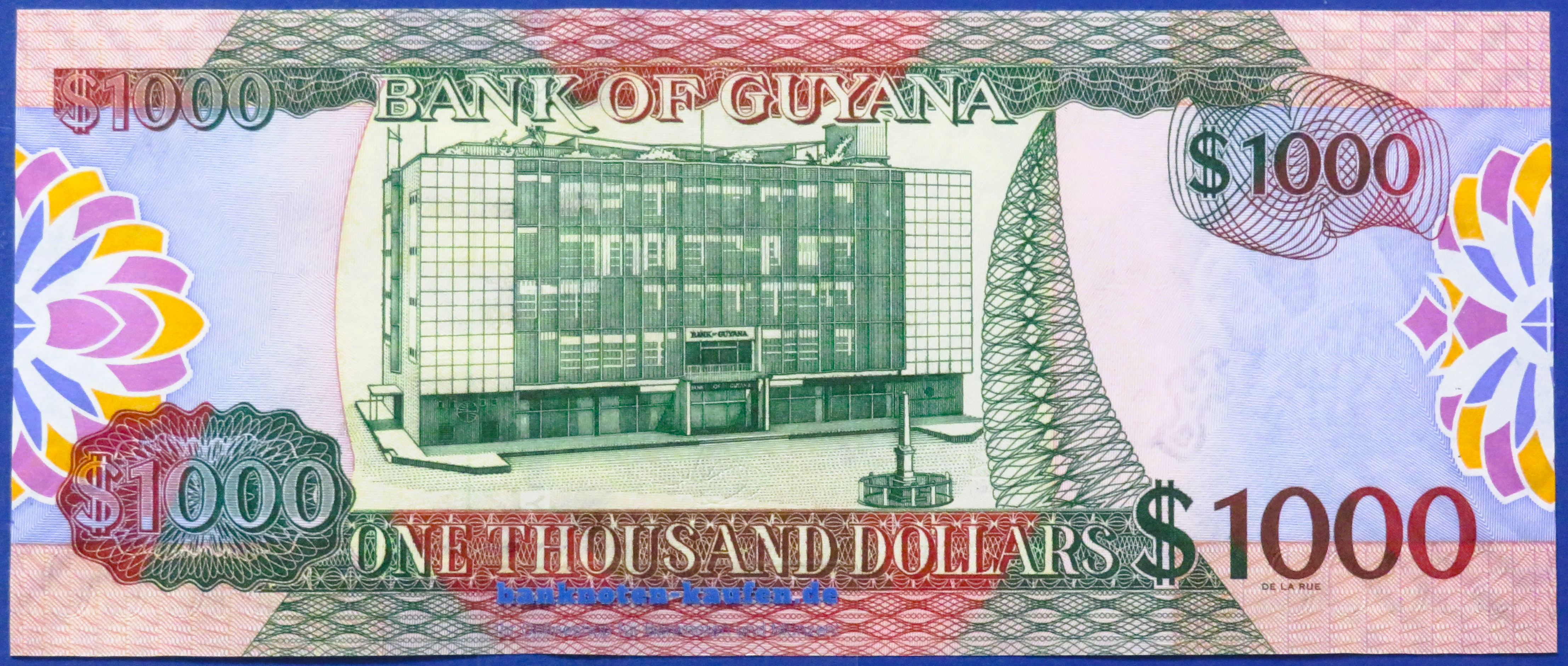 Guyana - 1,000 Dollars, 2000ND, uncirculated (UNC), P-35 (SN: 083838)