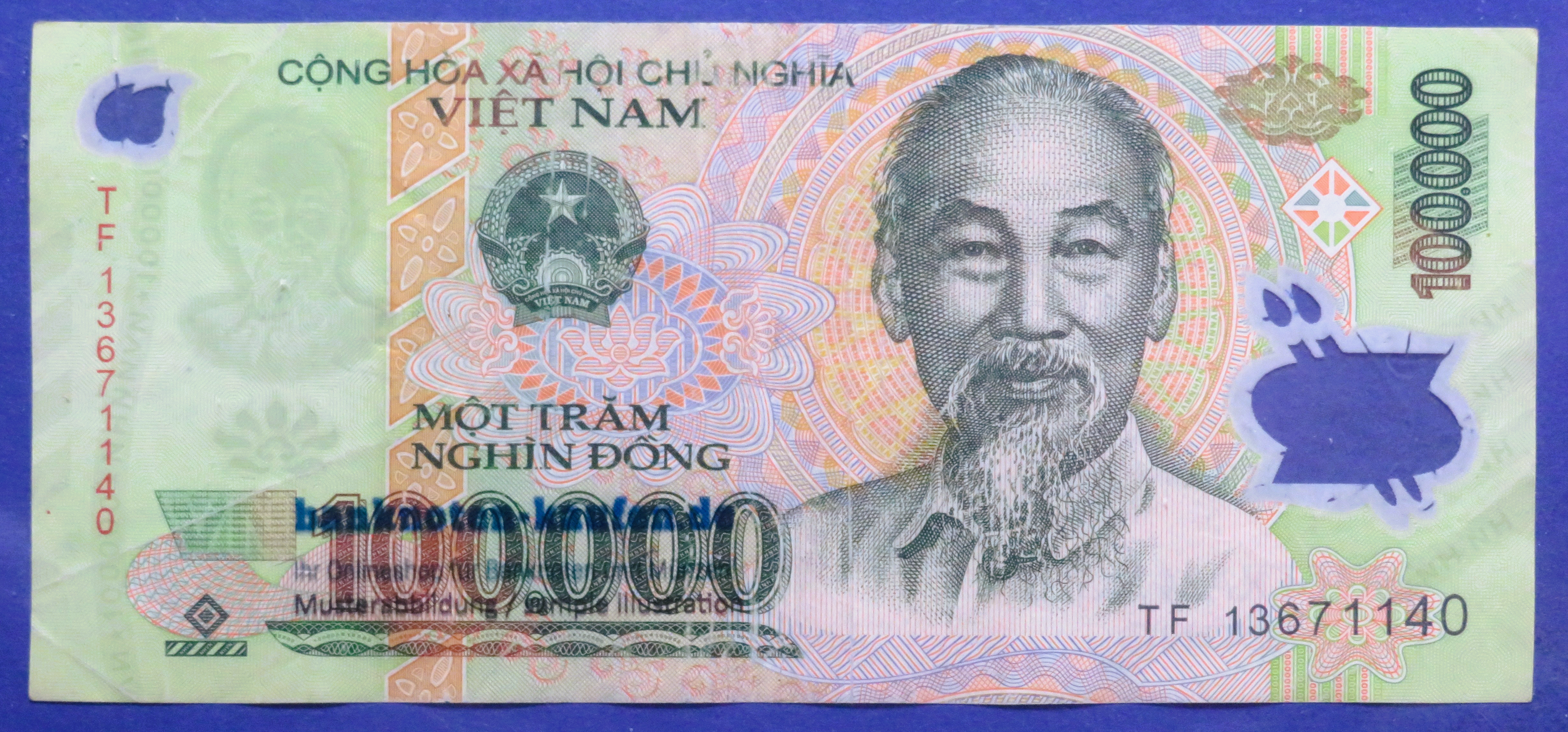 Viet Nam - 100,000 Dong, 2013, circulated (USED / F), Polymer, P-122