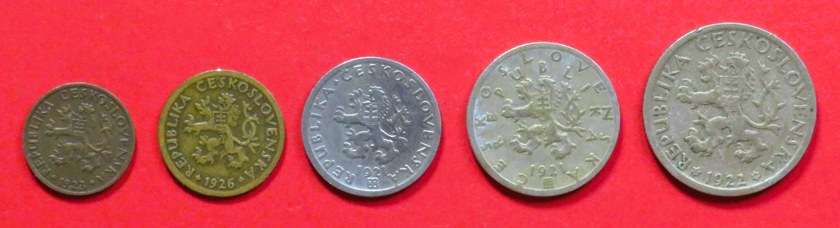 Czechoslovakia - Set 4:  5/10/20/50 Haleru + 1 Koruna, 1921-38, circulated (USED / vf)