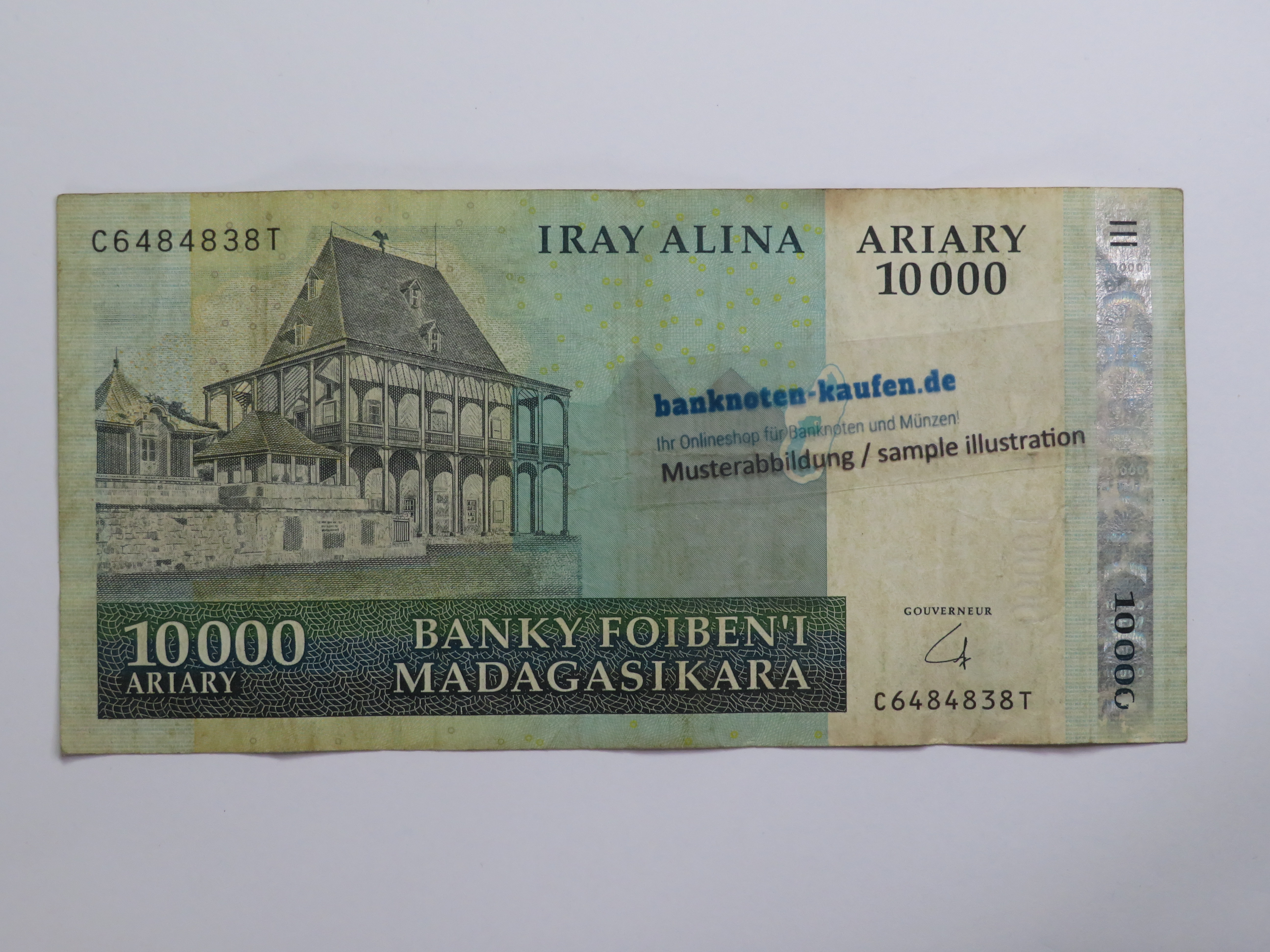 Madagaskar - 10,000 Ariary, 2007-2015ND, circulated (USED/ F-VF), P-92
