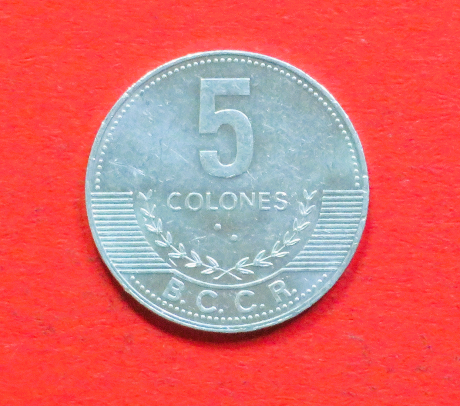 Costa Rica: 5 Colones, 2005+, gebraucht (used / ss+), # 88b